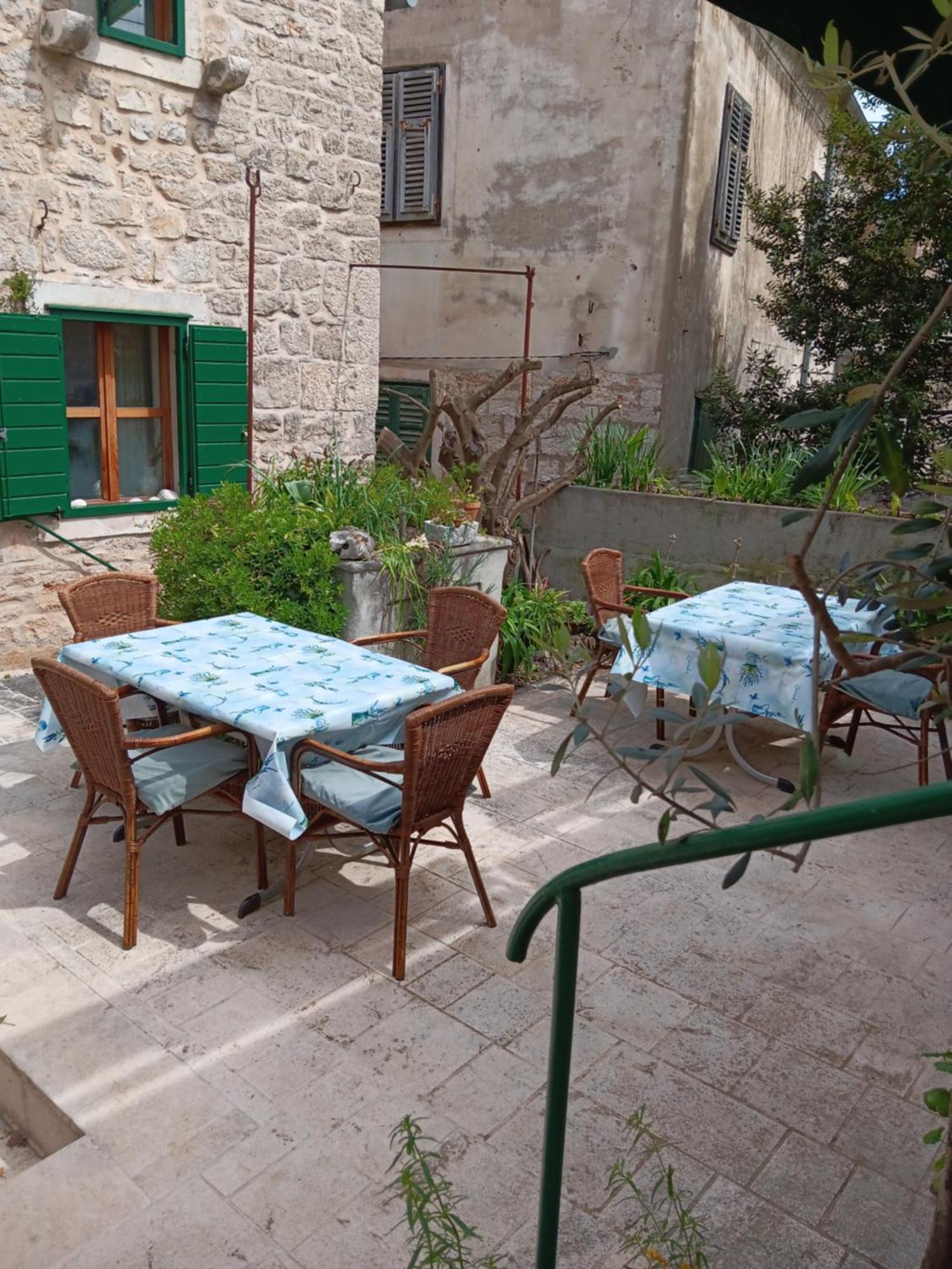 Guest House Lucijo Vrboska Quarto foto