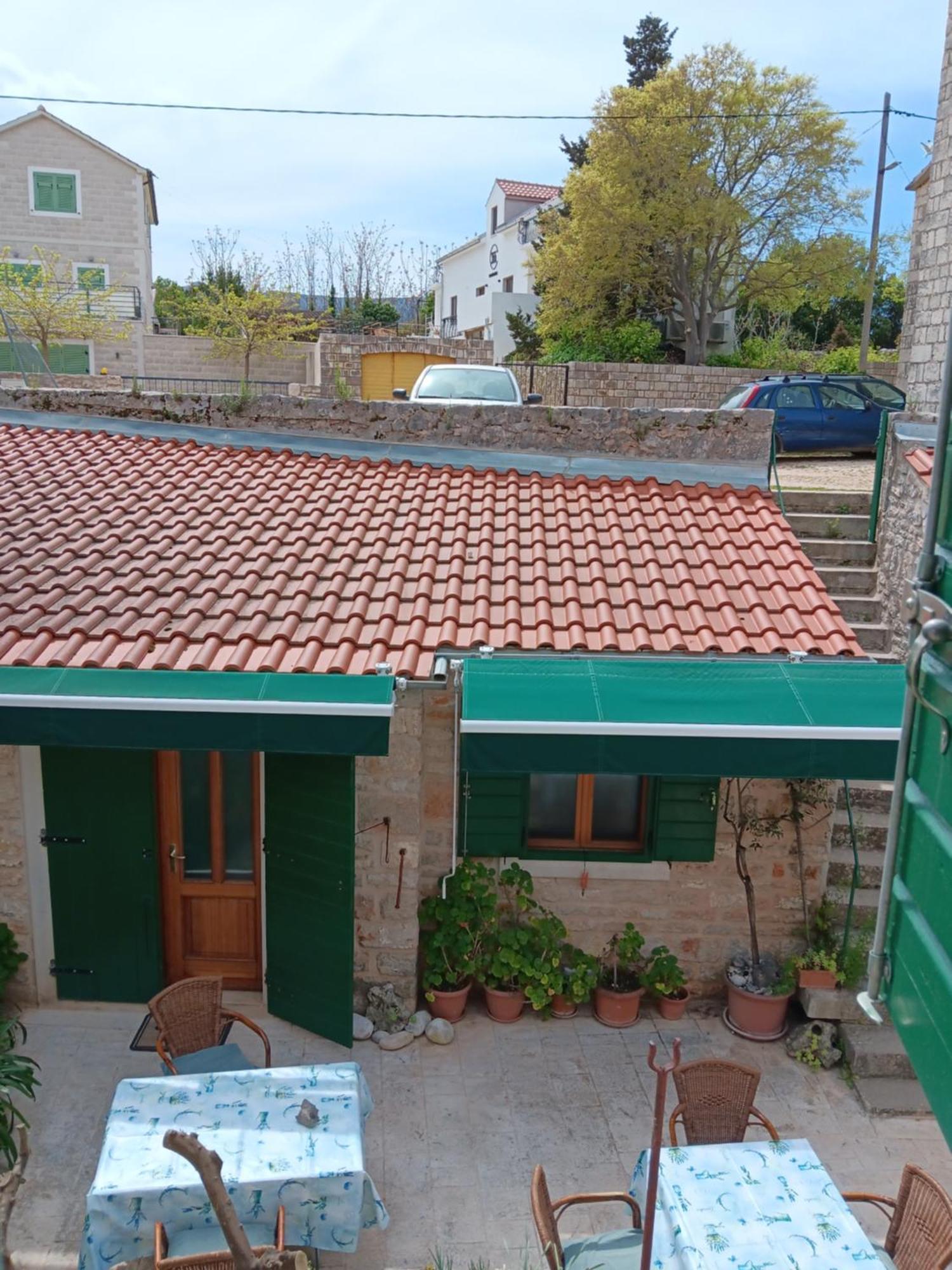Guest House Lucijo Vrboska Quarto foto